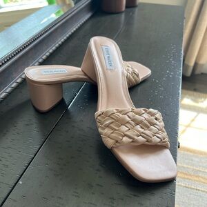 Steve Madden 9.5 nude heeled sandals